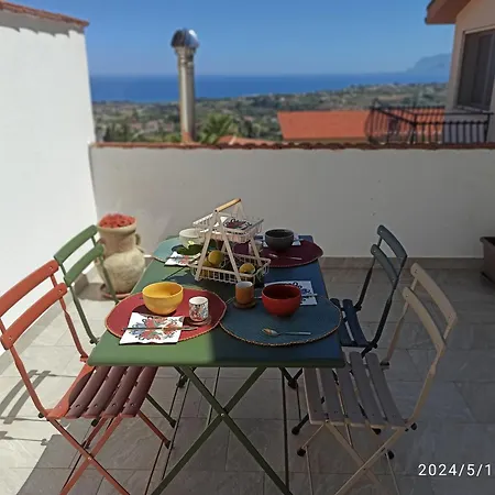 بيت ضيافة Mediterraneo كاستيلاّماري ديل غو