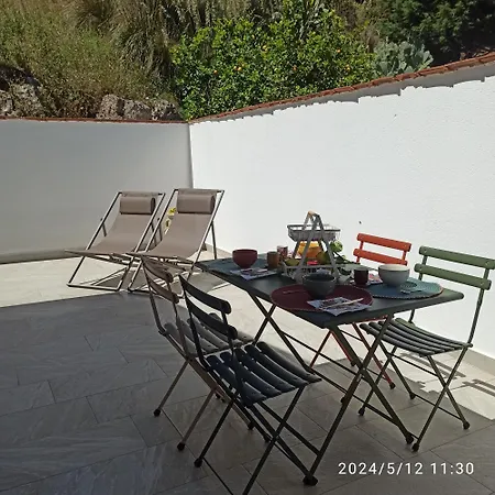 Mediterraneo بيت ضيافة *