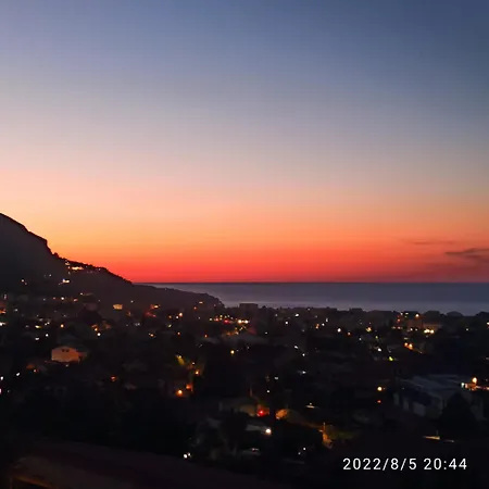 Mediterraneo بيت ضيافة